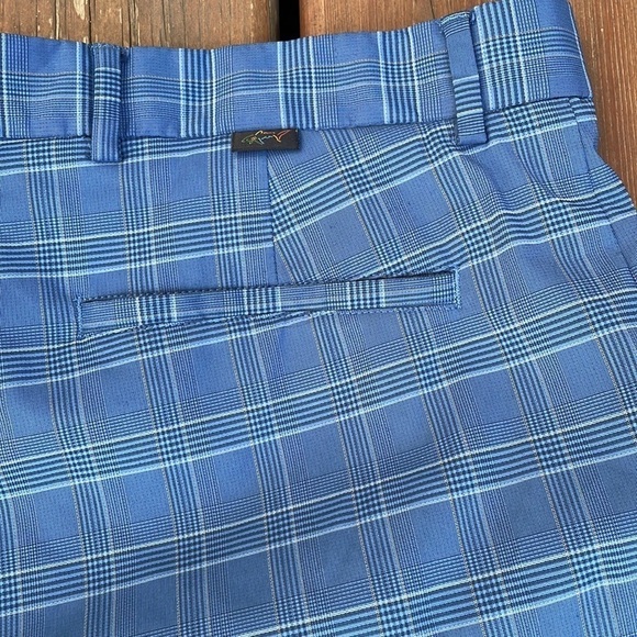 Greg Norman Attack Life Golf Shorts - Picture 7 of 7